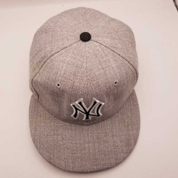 New Era New York Yankees Hat Size 7 1/4 - Picture 5 of 7